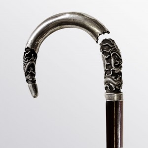 Orfèvre restaurateur : Pommeau de canne en argent à restaurer