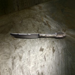 Orfèvre ré-emmanchage et restauration de couteaux anciens Camille Orfèvre Paris