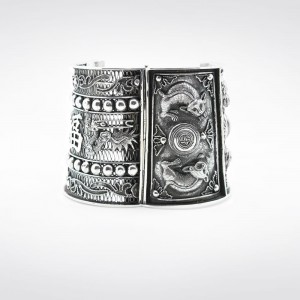 Bracelet ancien en argent après restauration