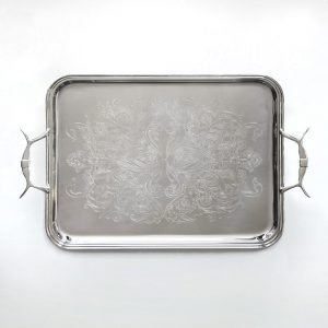 Plateaux en metal argenté ou argent massif sur-mesure, gravure personnalisée Cmaille Orfèvre Paris